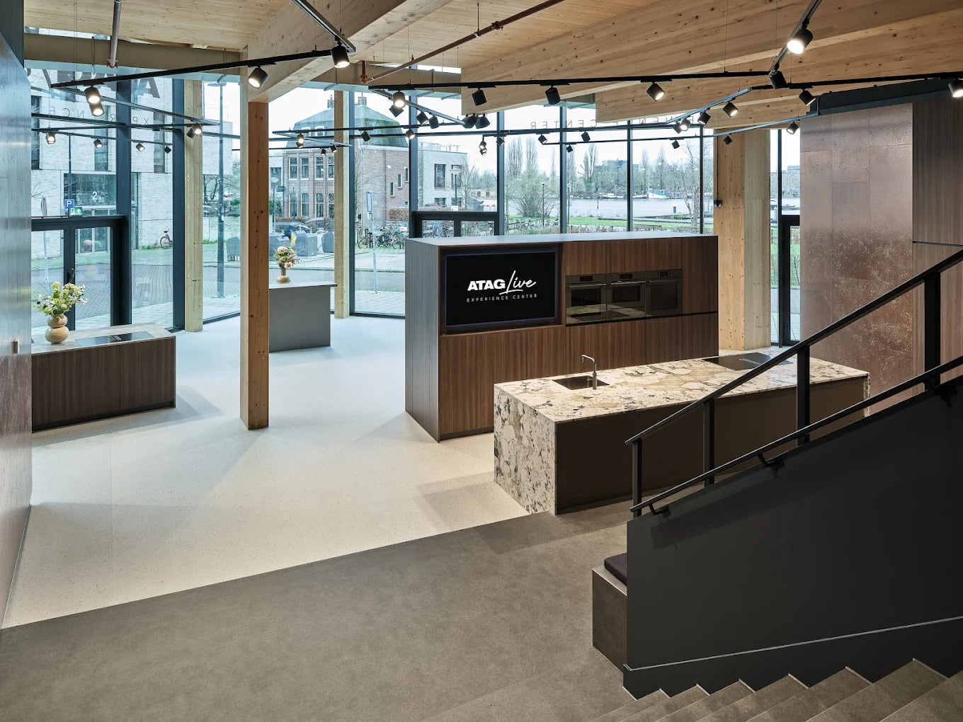 17/4 Smaaktheater Sarah Puozzo x ATAG | start 19u15