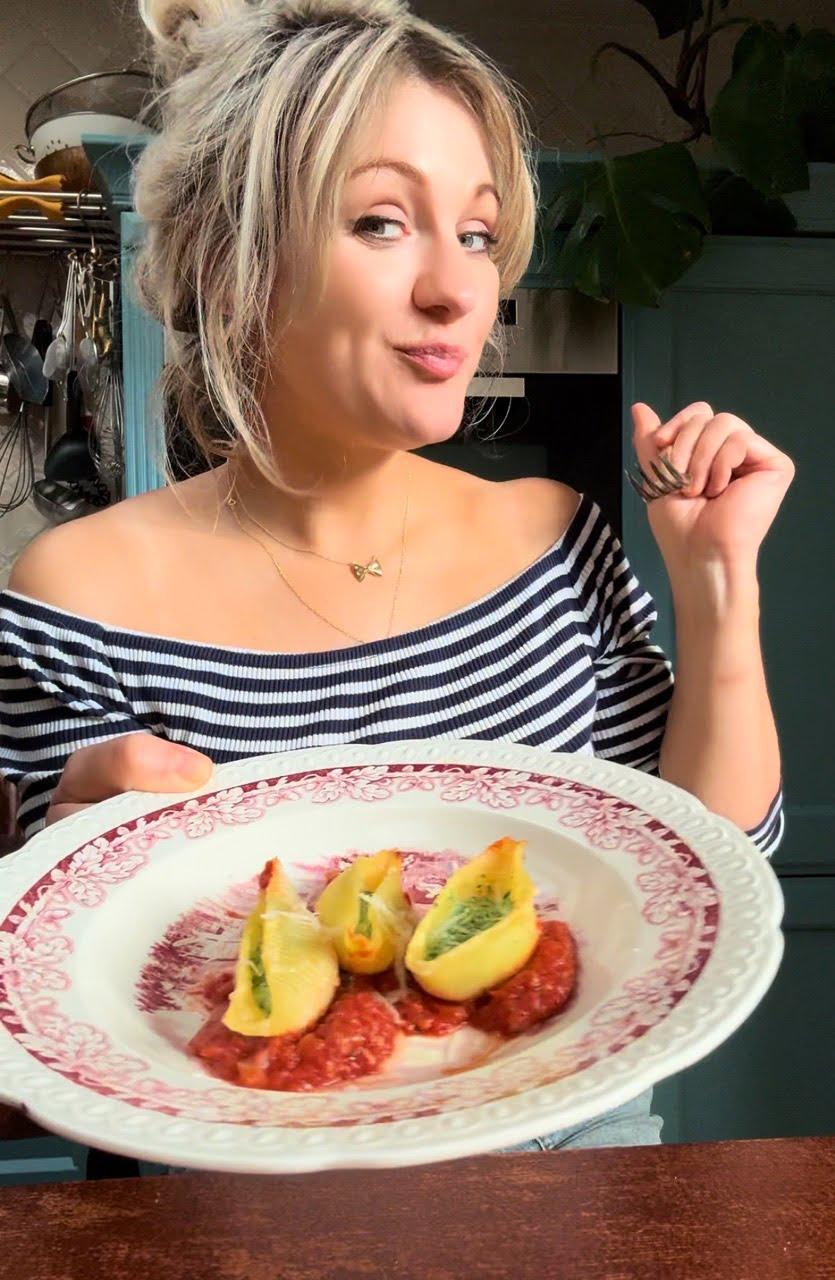 Conchiglie met ricotta, spinazie en tomatensaus - Sarah Puozzo - Beleef la bella vita