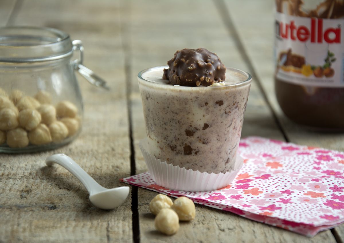 Ferrero Rocher ijs zonder ijsmachine (klaar in 5 minuten)